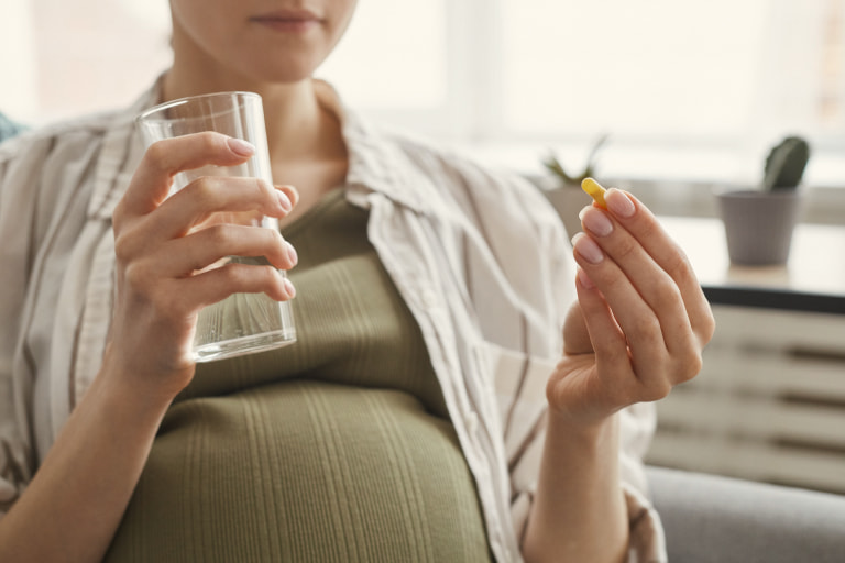 Tengo que tomar vitaminas durante el embarazo?